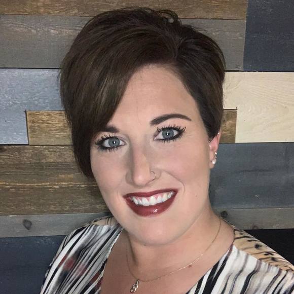 Profile Picture of Jessica Sieverding (@jessica121615) on Poshmark
