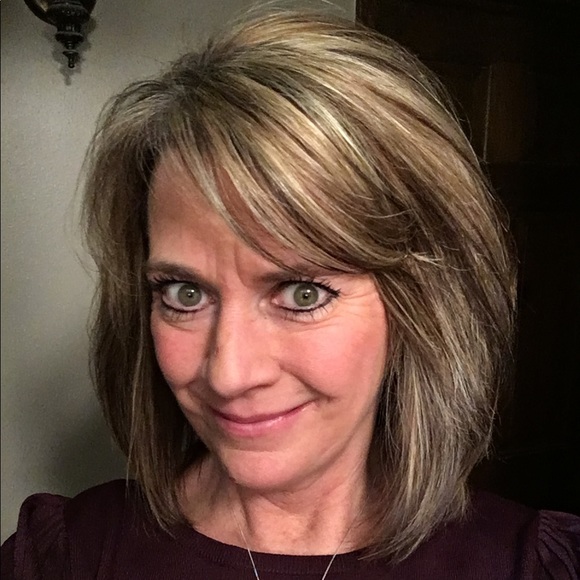 Profile Picture of Wendi Vandenbrook (@wilma1969) on Poshmark