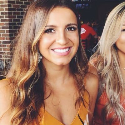 Profile Picture of Jessica Saveski (@jesssaveskiii) on Twitter