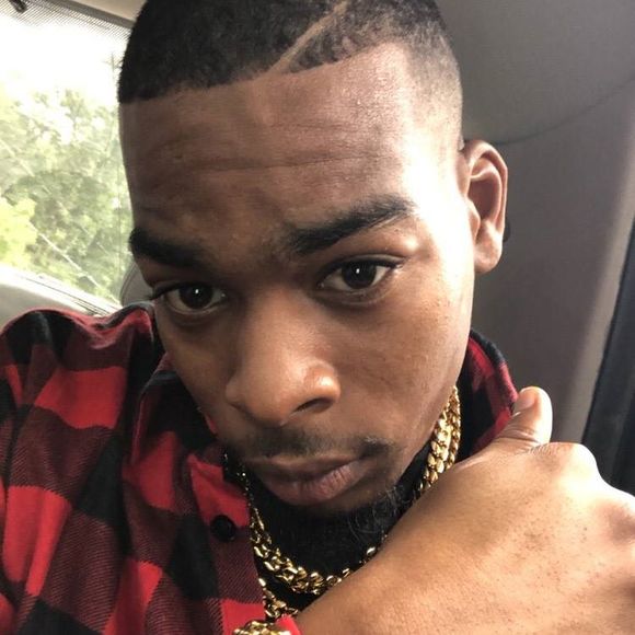 Profile Picture of Marcus Arnold (@maxxb59) on Poshmark