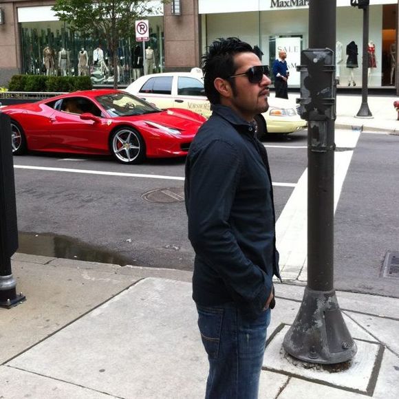 Profile Picture of Ivan Oliveros (@ivan_oliveros) on Poshmark