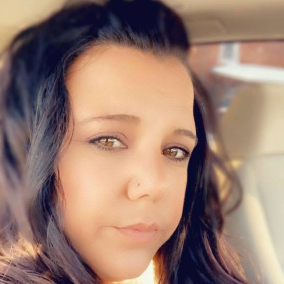 Profile Picture of Tanya Dupell (@nanie0326) on Poshmark
