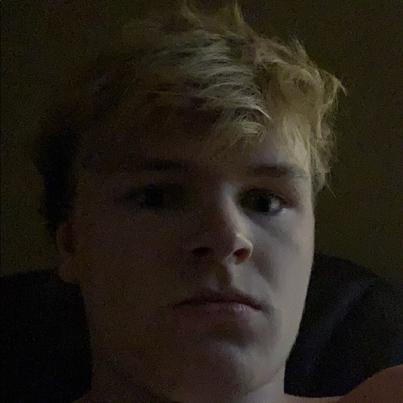 Profile Picture of Matthew Woolley (@matthewwoolley1) on Poshmark