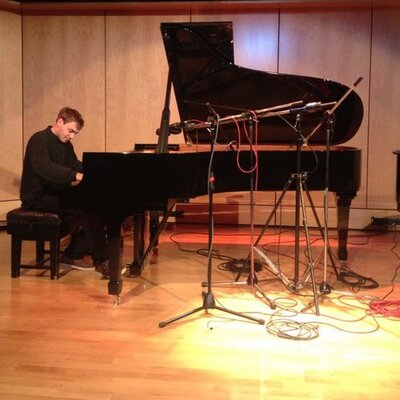 Profile Picture of Laurence Carpenter (@LCMCMXC) on Twitter