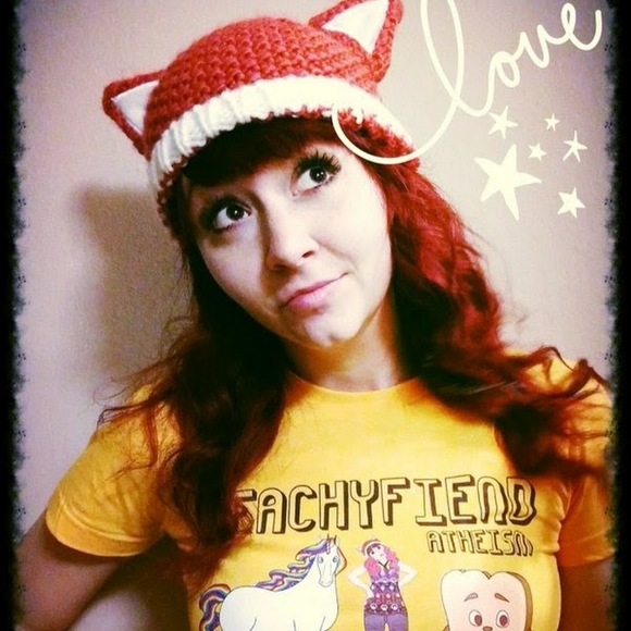Profile Picture of Peachy Fiend (@peachyfiend) on Poshmark