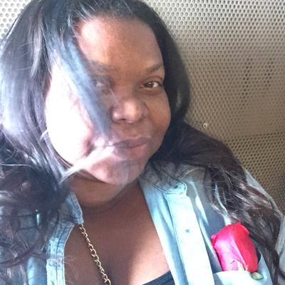 Profile Picture of Evangeluss Mary L. Troy (@nursebeemer) on Twitter