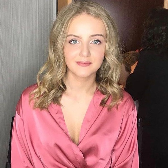 Mariana Popova - Poshmark Profile Picture of Mariana Popova (@mariana3663) on Poshmark