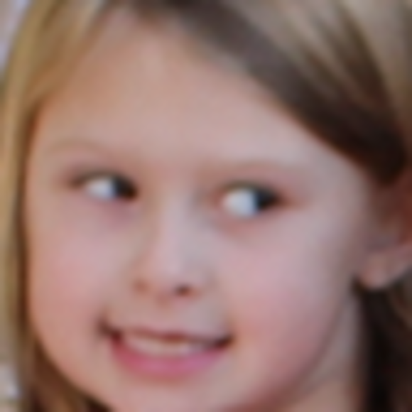 Profile Picture of Lauren Uldall (@lauren_uldall) on Poshmark