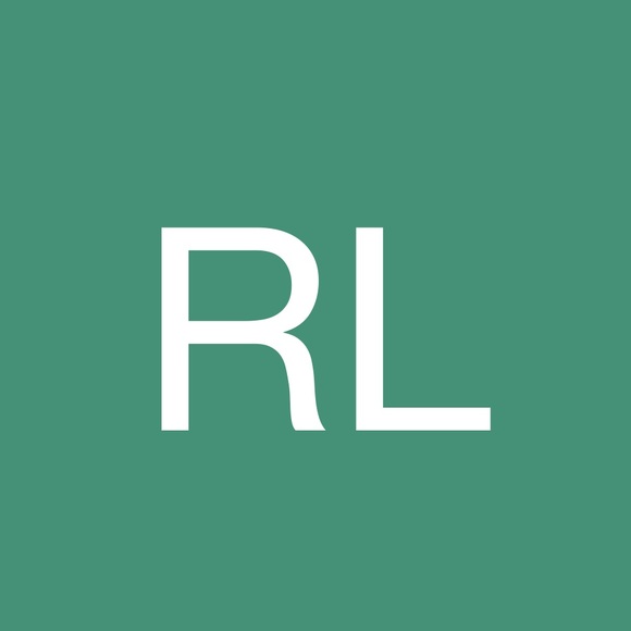Profile Picture of Rachel Leeton (@relee_33) on Poshmark
