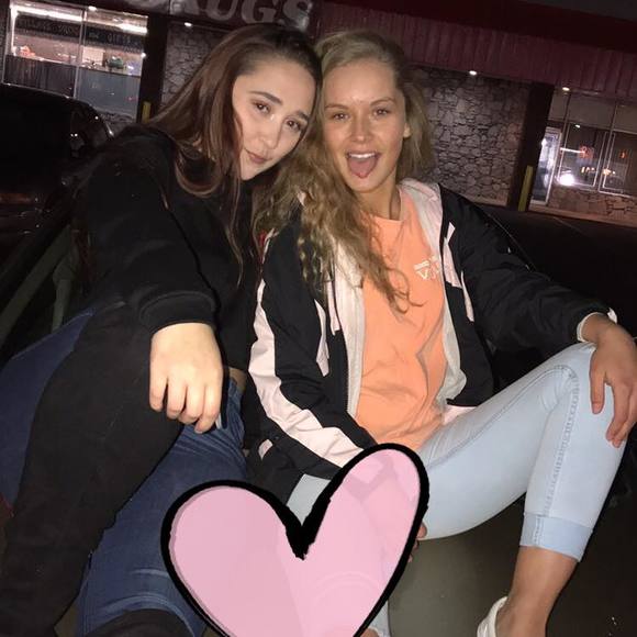 Profile Picture of Jenna Foyer (@jennarfoyer) on Poshmark