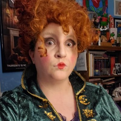 Profile Picture of Julia (@JuJuBeeGrrl) on Twitter