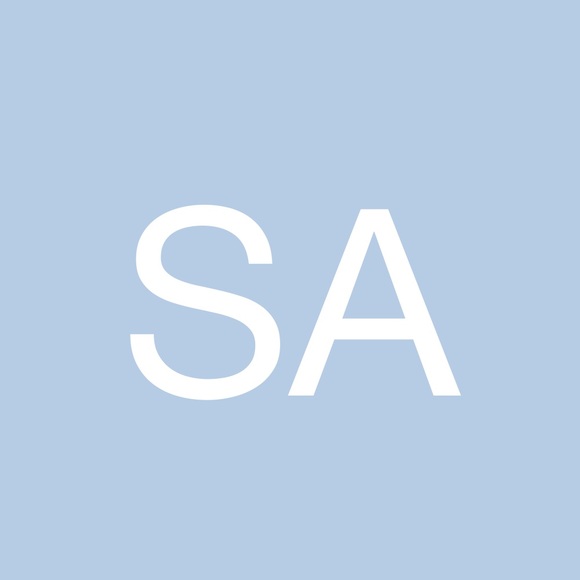 Profile Picture of Simrin Andria (@simrin_andria) on Poshmark