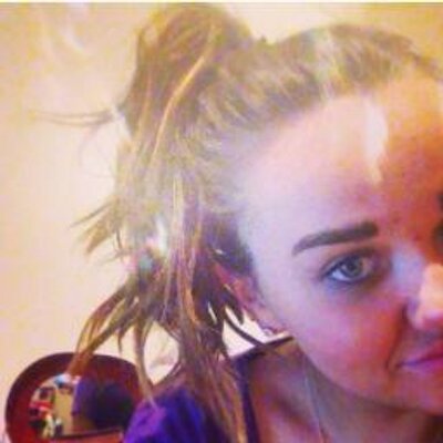 Profile Picture of Vicky Firth (@Vicklaar01) on Twitter