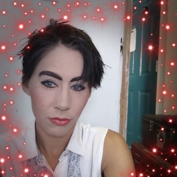 Profile Picture of Sandra Wojciechowicz (@s_wojciechowicz) on Poshmark