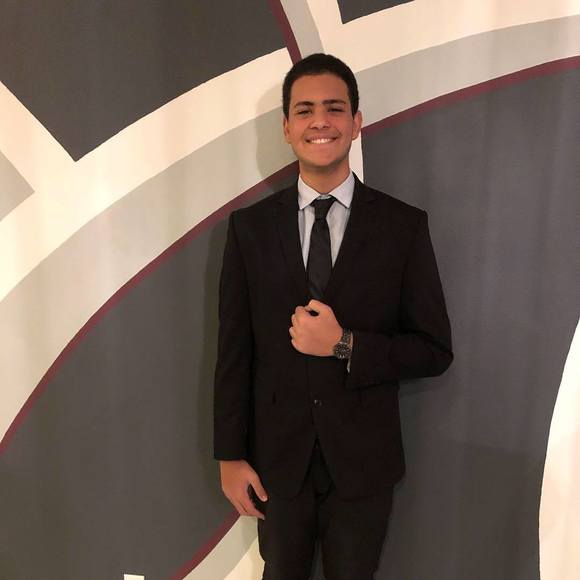 Profile Picture of David Ehab (@davidfanous) on Poshmark