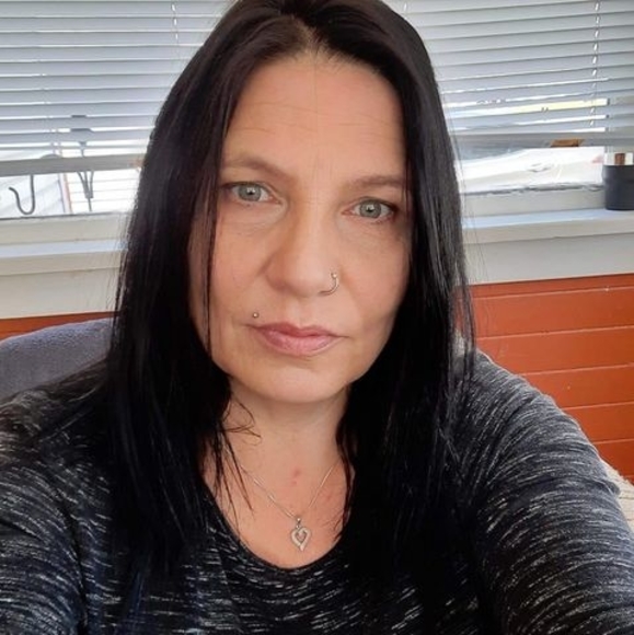 Profile Picture of Glenda Twiss (@glendatwiss39) on Poshmark