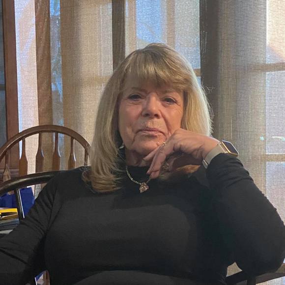 Profile Picture of Sue Campbell (@sue_campbell) on Poshmark