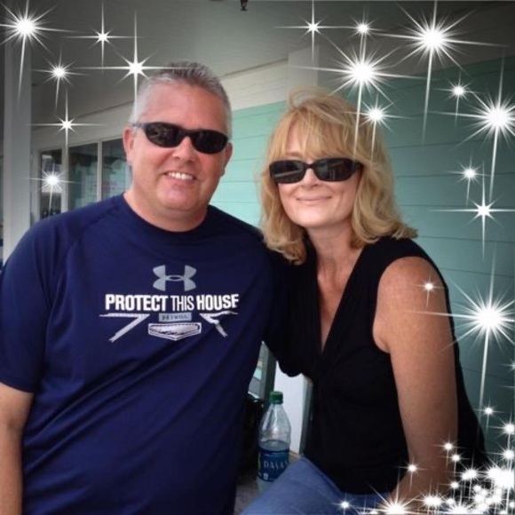 Profile Picture of Lauren Alloco (@lauren_alloco) on Poshmark