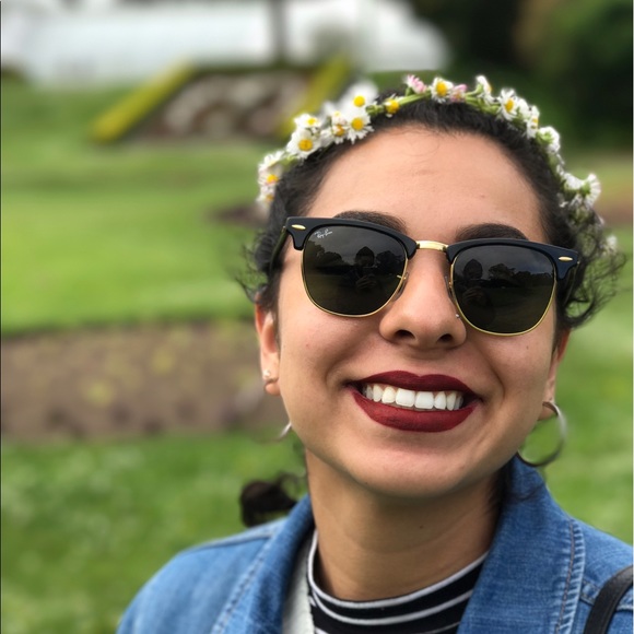 Profile Picture of Monica Galez (@mngamezz) on Poshmark
