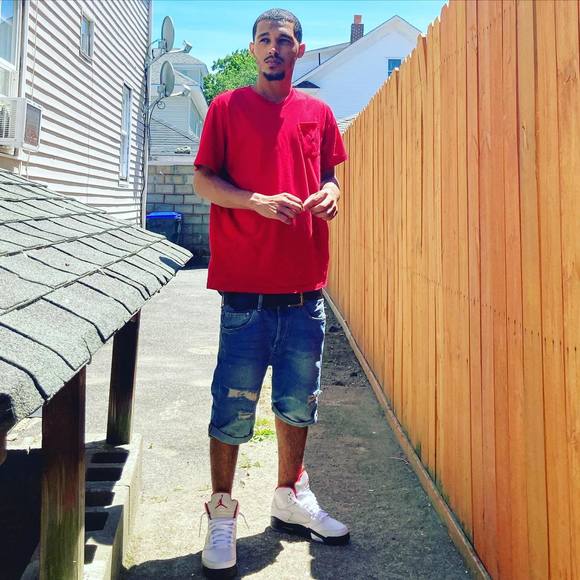 Profile Picture of Jonathan Cepeda (@jcepeda401) on Poshmark