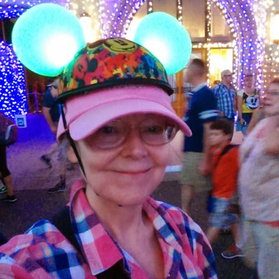 Profile Picture of Donna McCraw (@luv2run) on Twitter