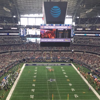 Profile Picture of Bo Deanne Wallace (@sportsguy334) on Twitter