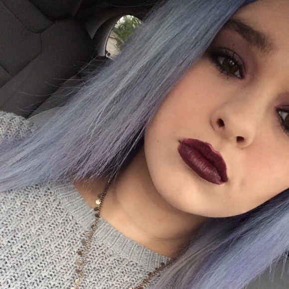 Profile Picture of Lex Harrison (@lexxxharrison) on Poshmark