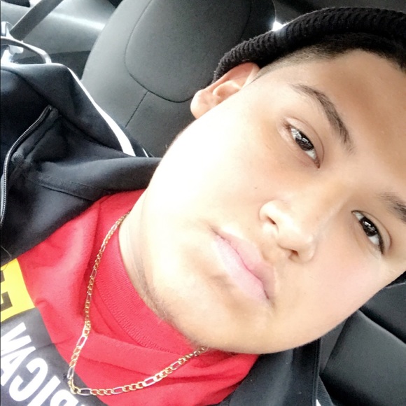 Profile Picture of Jonathan Macedo (@jonny101977) on Poshmark