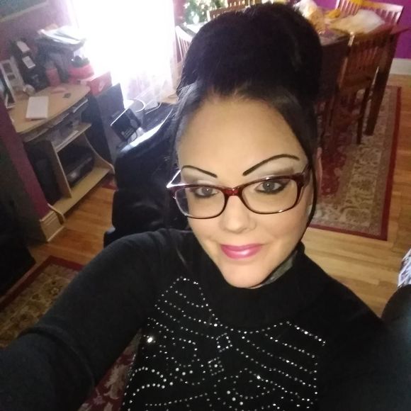 Profile Picture of Stephanie Black (@sshipley719) on Poshmark