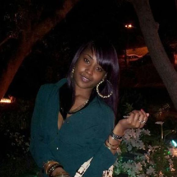 Profile Picture of Melissa Bowdry (@melibfli) on Poshmark