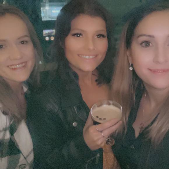 Profile Picture of Kristy Petrusic (@kristypetrusic) on Poshmark