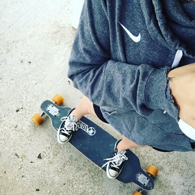 Profile Picture of Leah Shaffer (@leahcarynn) on Twitter
