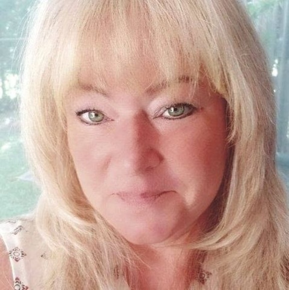 Profile Picture of Jackie Healey-bradshaw (@jaheal7475) on Poshmark