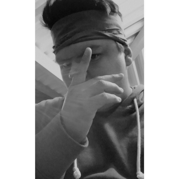 Profile Picture of Brandon Lopez (@brahndon) on Poshmark