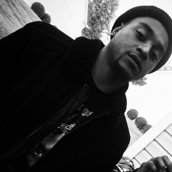 Profile Picture of William Deveaux (@will354) on Poshmark