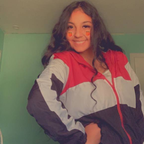 Profile Picture of Brianna Palomo (@briannapalomo) on Poshmark