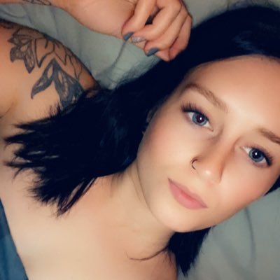 Profile Picture of Amanda Kellerman (@AmandaKellerma3) on Twitter