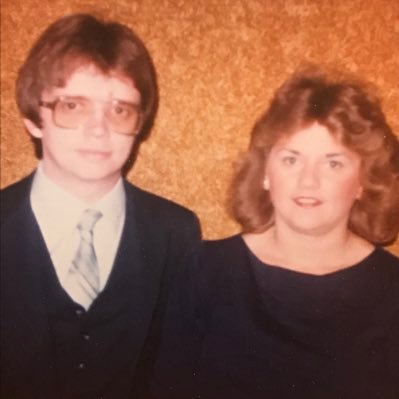 Profile Picture of Jo-Ann Uhing (@UhingJo) on Twitter