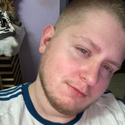 Profile Picture of Kevin Cousin  🤡 🎈 (@keke7033) on Twitter
