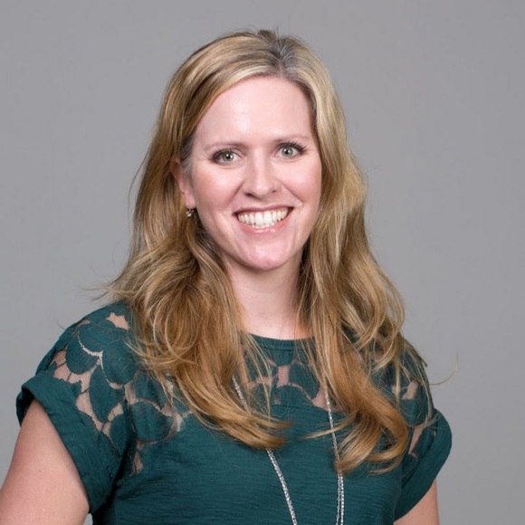 Profile Picture of Jeanette James (@mrsjdjames) on Poshmark