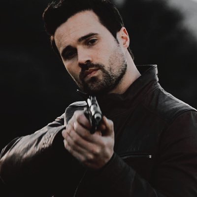 Profile Picture of 𝗚𝗿𝗮𝗻𝘁 𝗪𝗮𝗿𝗱. (@BROODlNGWARD) on Twitter