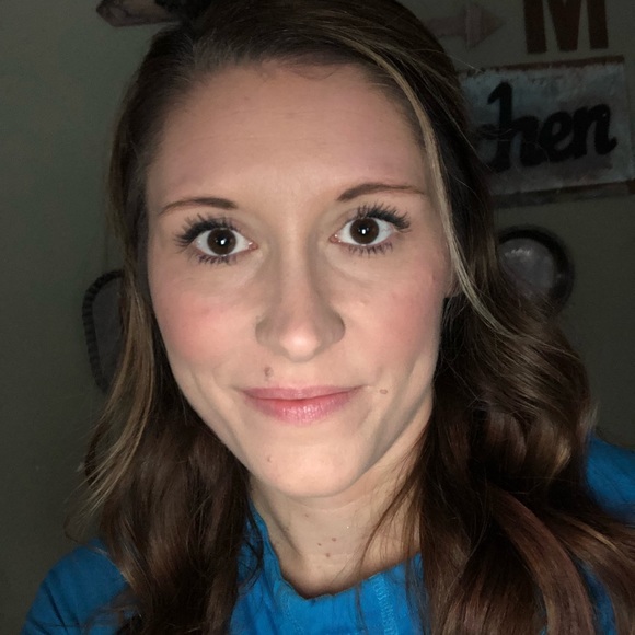 Profile Picture of Tracey Mcdaniel (@24lynn217) on Poshmark