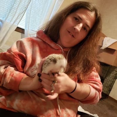 Profile Picture of April Bradshaw (@libradshaw25313) on Twitter