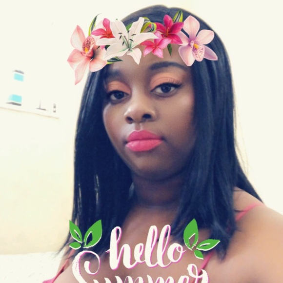 Profile Picture of Ieisha Collins (@ieisha93) on Poshmark