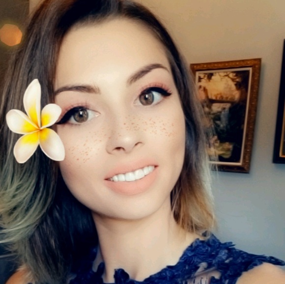 Profile Picture of Briana Leduc (@maplesuicide) on Poshmark