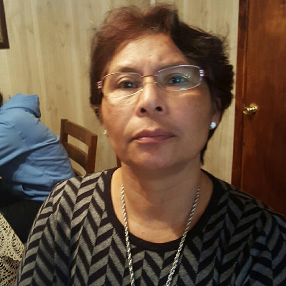 Profile Picture of Alba Ramirez (@albaramirez068) on Poshmark