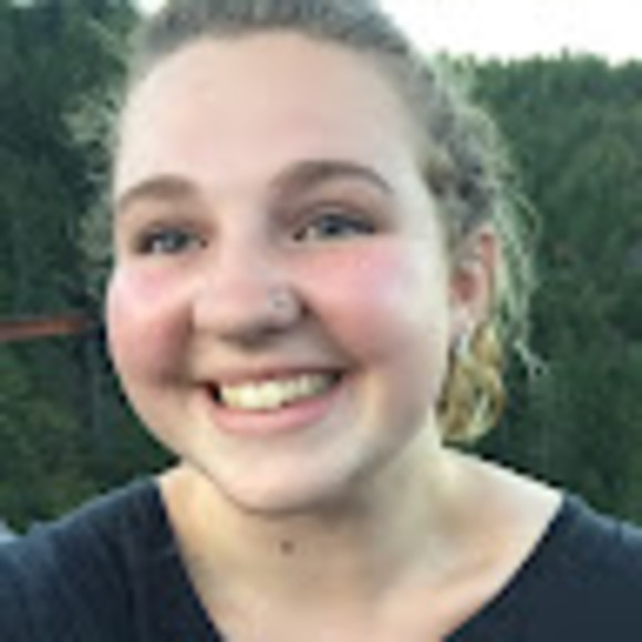 Profile Picture of Hannah Knack (@hknack97) on Poshmark
