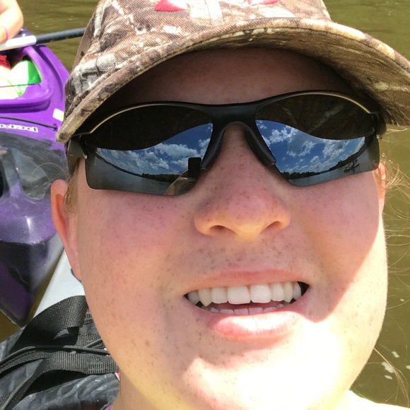 Profile Picture of Casey Brosius (@caseybrosius) on Poshmark