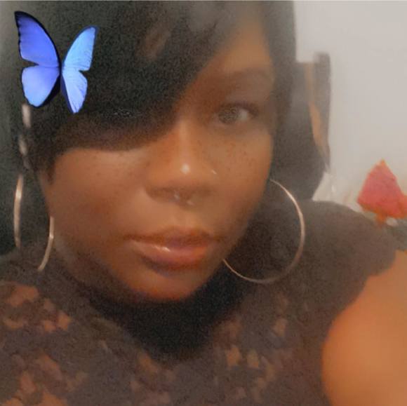 Profile Picture of Safiyyah Abdullah (@safiyyaabdullah) on Poshmark