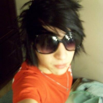 Davis Whitfield - Twitter Profile Picture of Davis Whitfield (@davisluffsyou) on Twitter